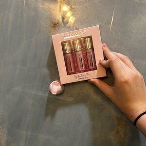 Manna Kadar Lip Gloss Trio - Elegant Pink Hues